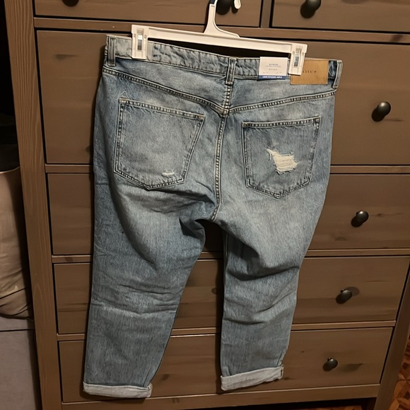 H&M boyfriend low waist distressed jeans - Picture 5 of 5